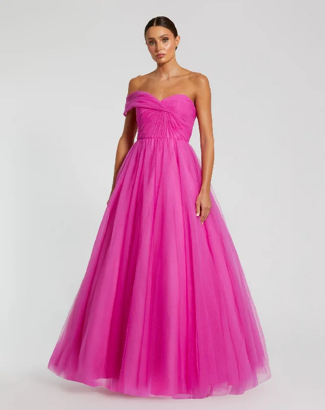 Closeout Mac Duggal 68713 Long Formal Prom Ballgown