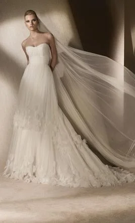 Buy More, Save More Pronovias San Patrick Calais