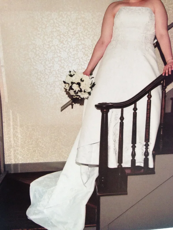 YEAR-End Clearance David's Bridal 95268