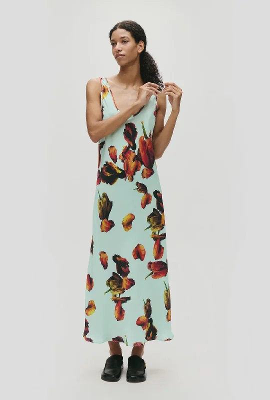 Today’s Special SCOOP NECK DRESS TULIPA DEW