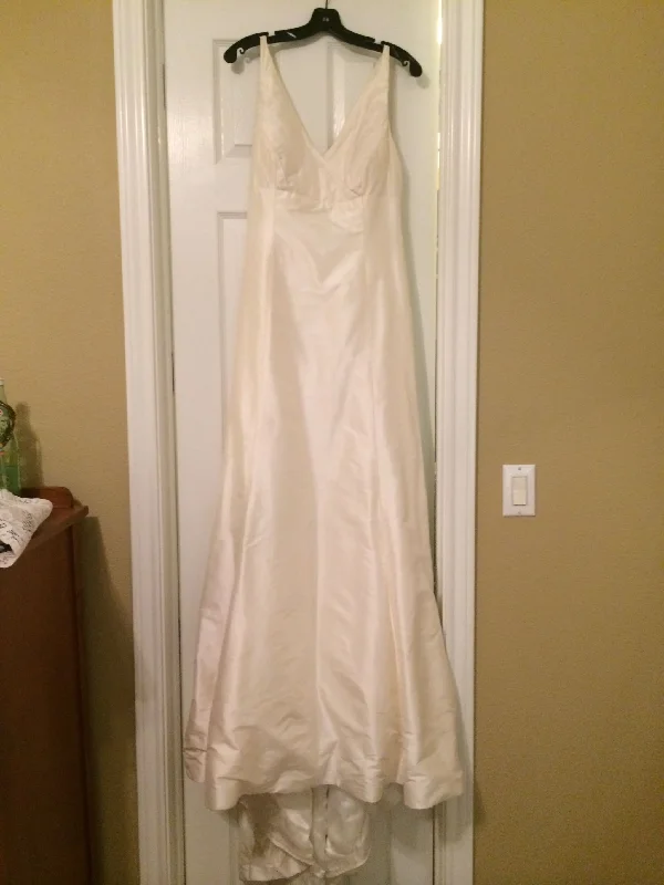 Friends and Family Sale Jenny Yoo Sleeveless Pleated Trumpet Dress