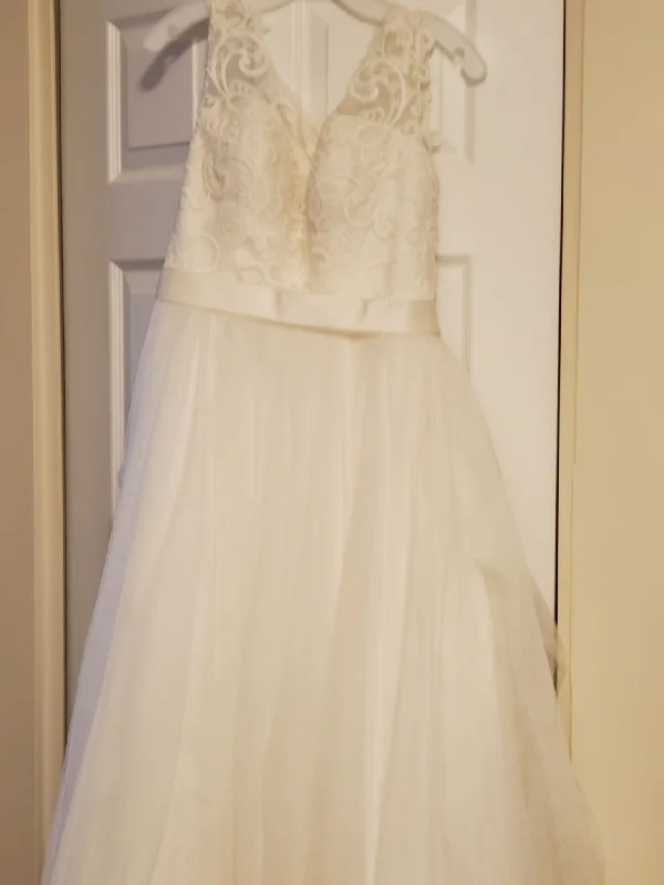 Closeout David's Bridal